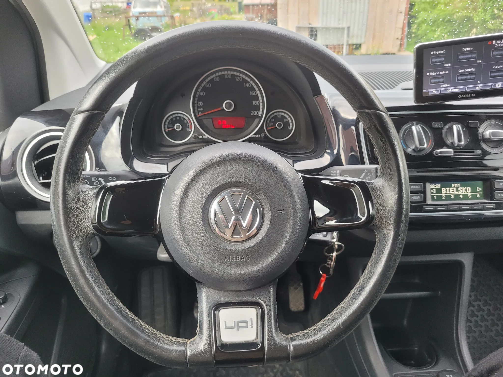 Volkswagen up! 1.0 cross - 23