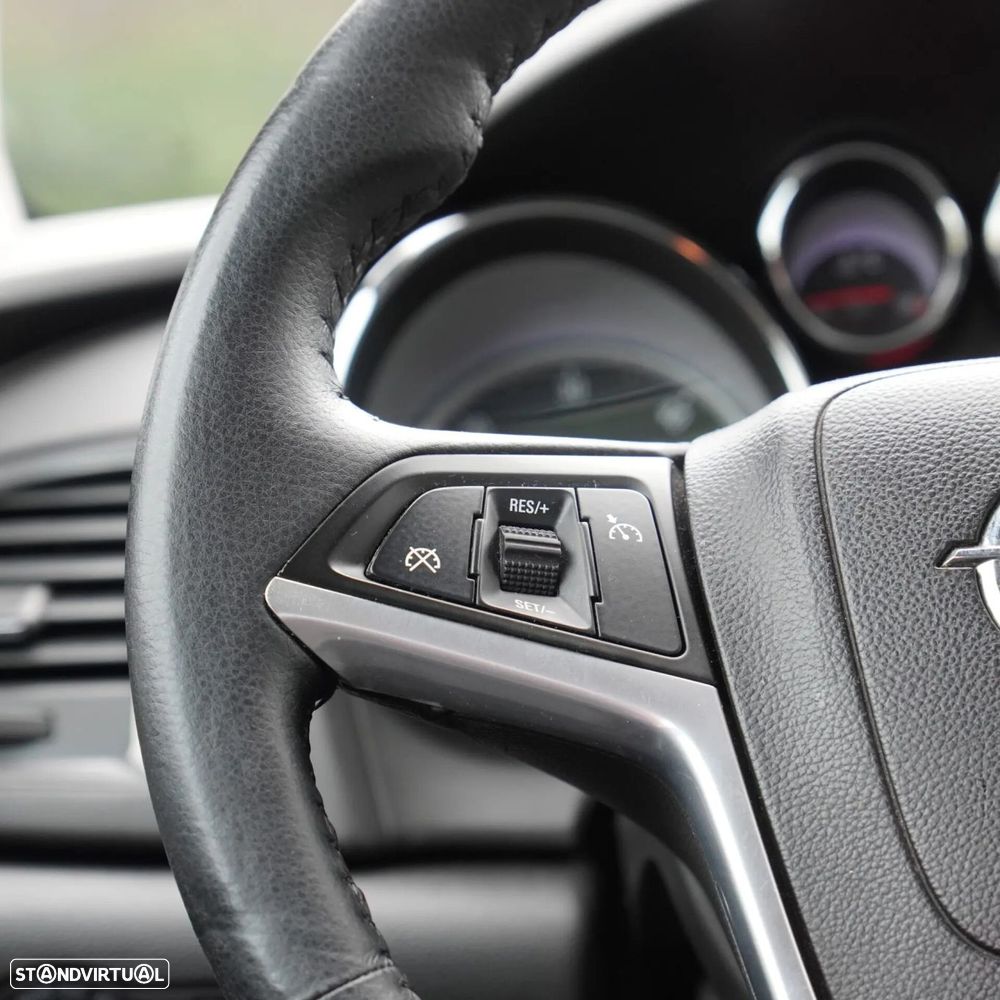 Opel Astra Caravan - 20