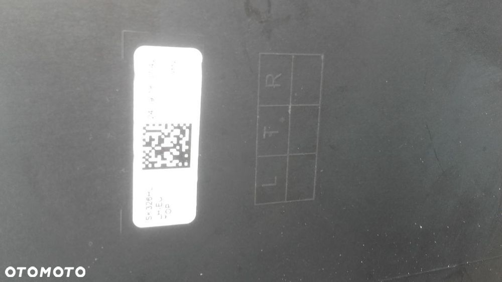 SKODA KAROQ lampy przód fullled - 11