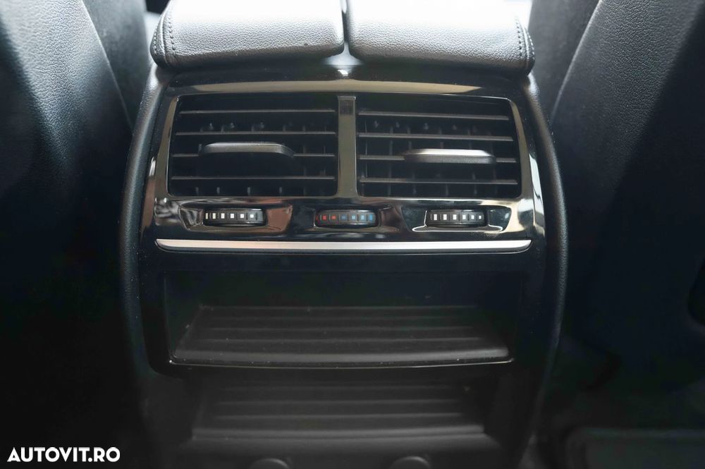 BMW Seria 5 520d xDrive AT - 23