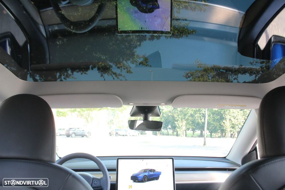 Tesla Model Y Performance Dual Motor AWD - 39