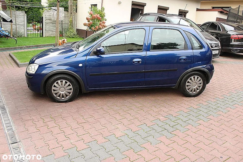 Opel Corsa 1.2 16V Cosmo - 9