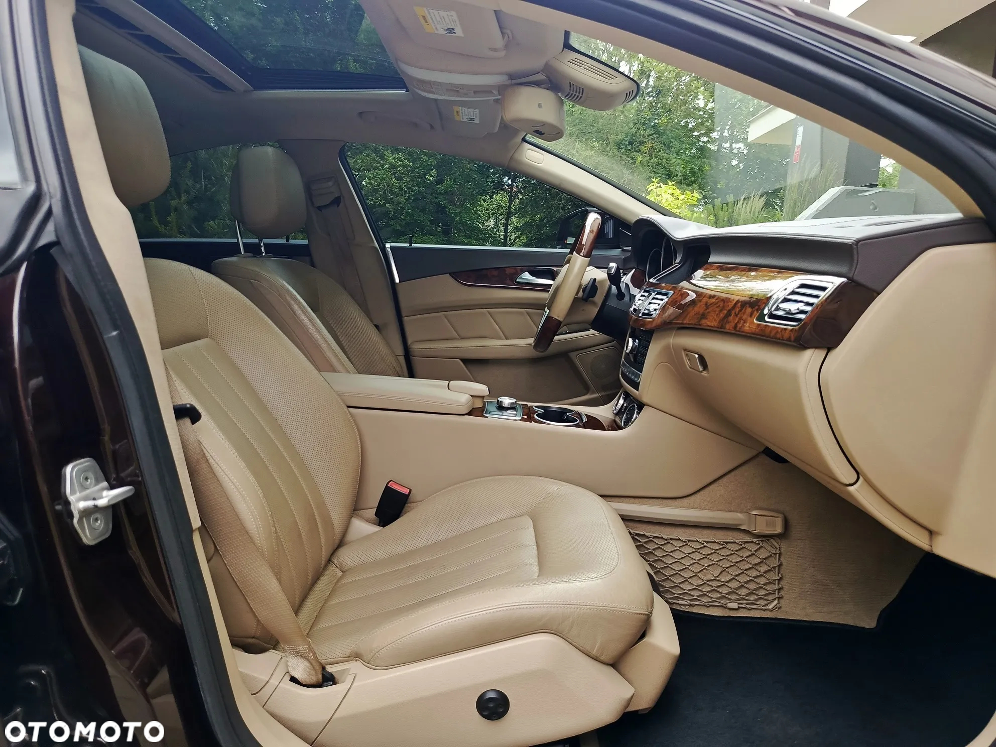 Mercedes-Benz CLS 500 4-Matic BlueEff - 12