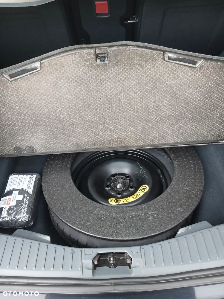 Ford Grand C-MAX 2.0 TDCi Titanium - 15