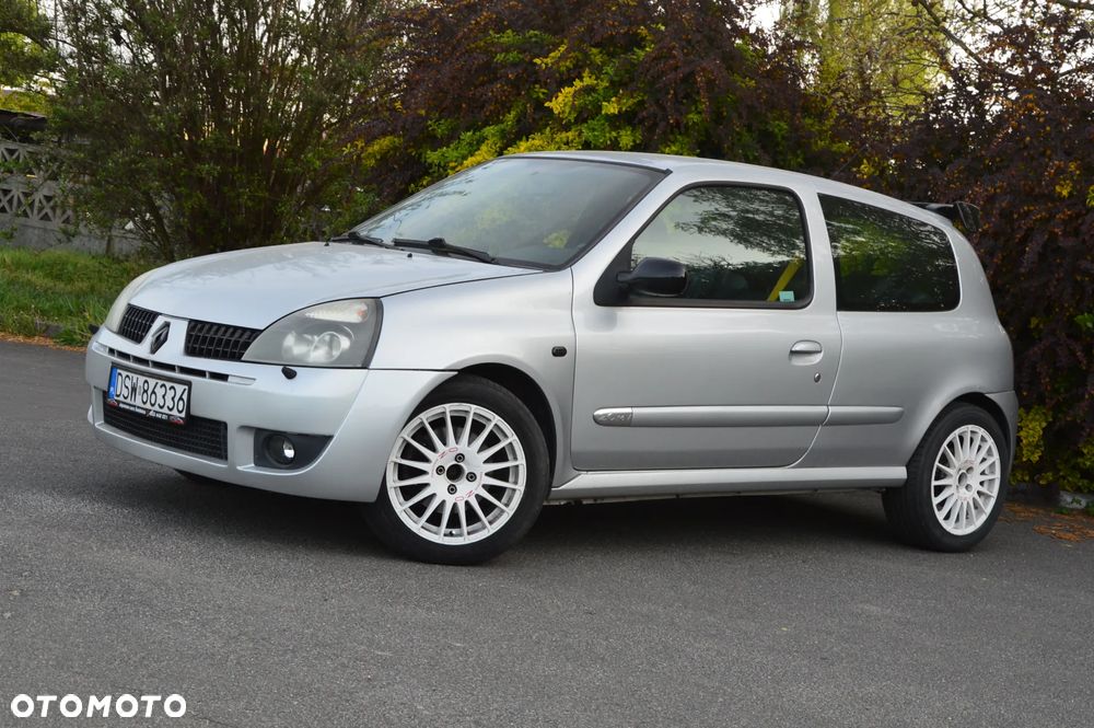 Renault Clio - 23
