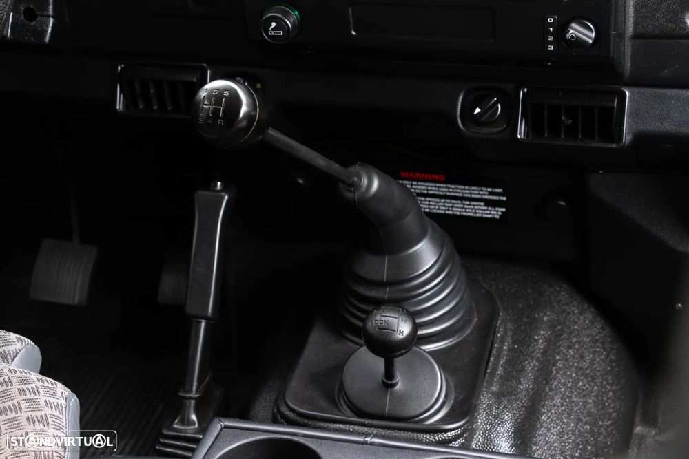 Land Rover Defender 110 2.5 Td5 E - 31