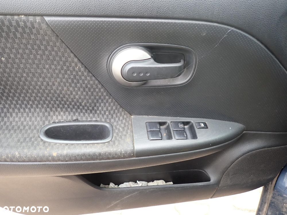 CZĘŚCI - Nissan Note E11 I 1,5 DCI 85KM K9K HB 5D 5B 5MT lakier BW9 BW9G 2006r. INDEX - 10228 - 13