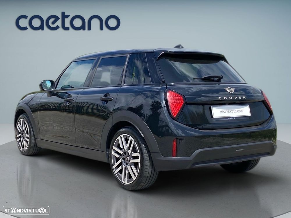 MINI 5 Portas Cooper Classic Auto - 23