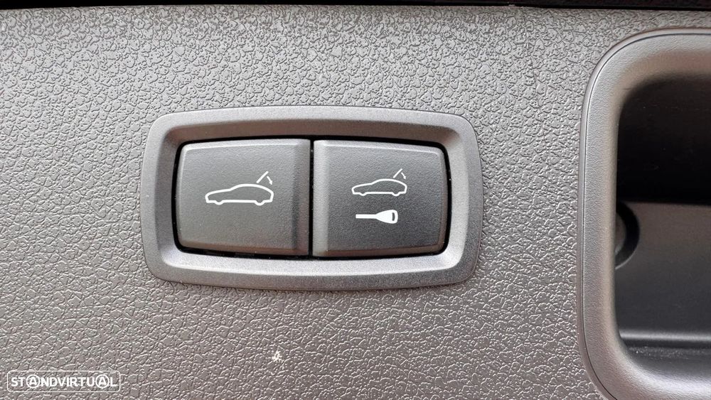 Porsche Macan Turbo PDK - 16