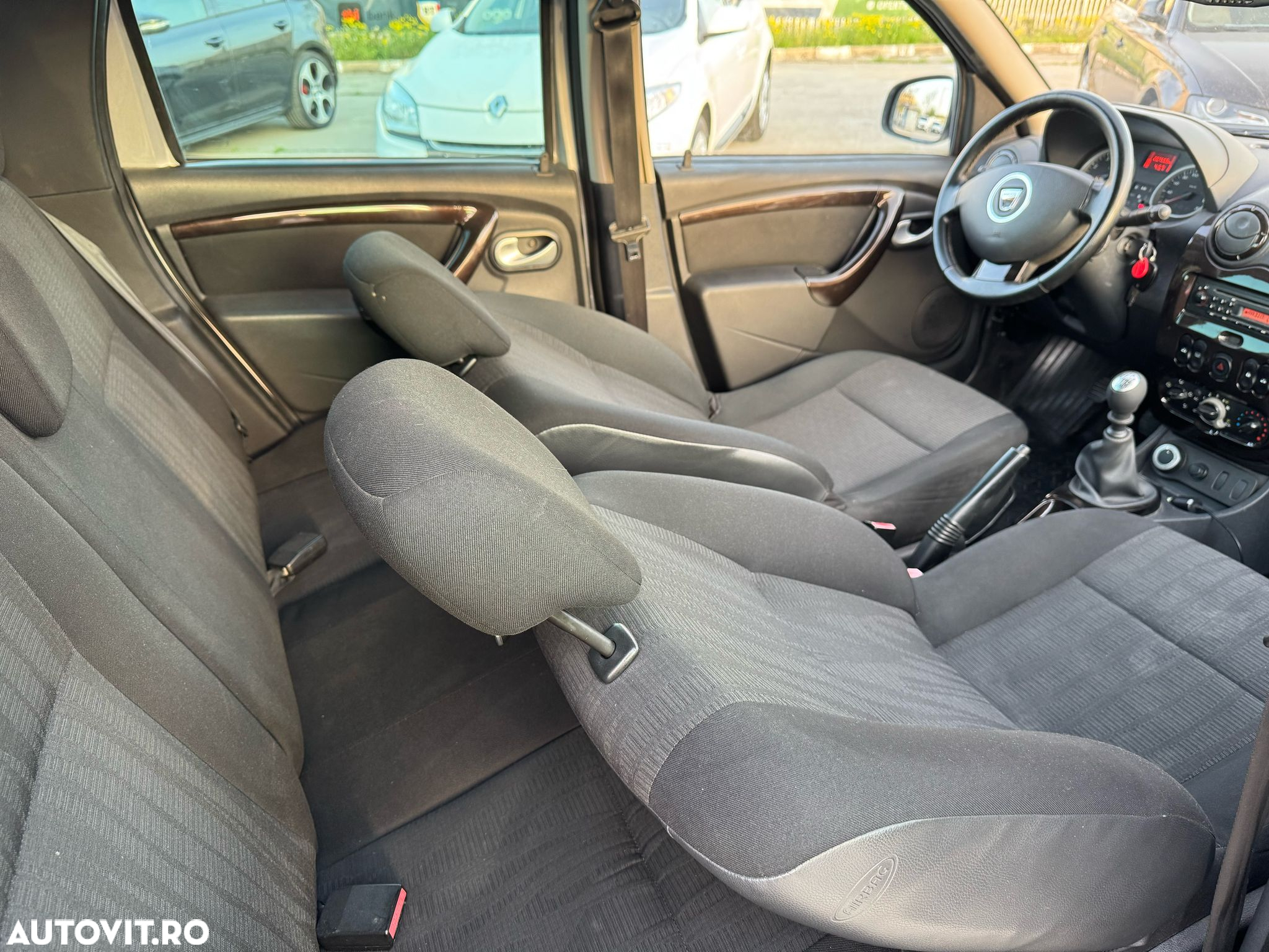 Dacia Duster 1.5 dCi 4x4 Laureate - 7