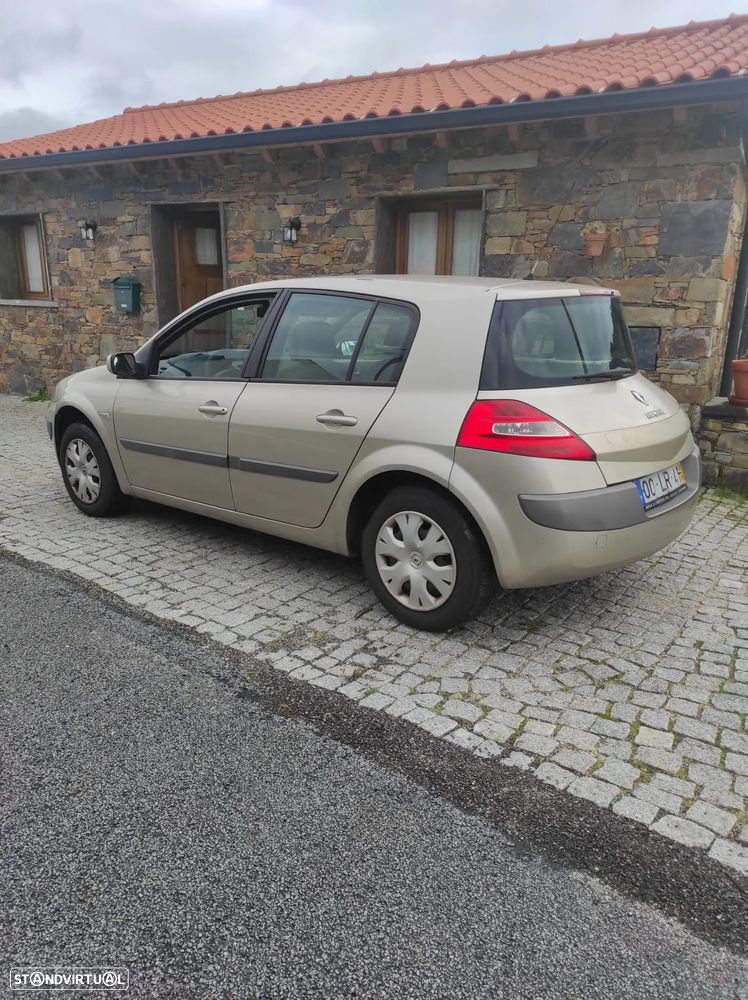 Renault Mégane 1.5 dCi Avantage - 1