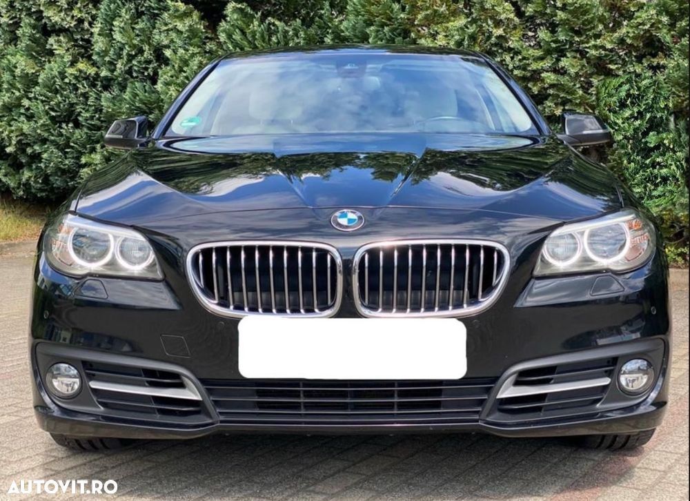 BMW Seria 5 525d xDrive - 12