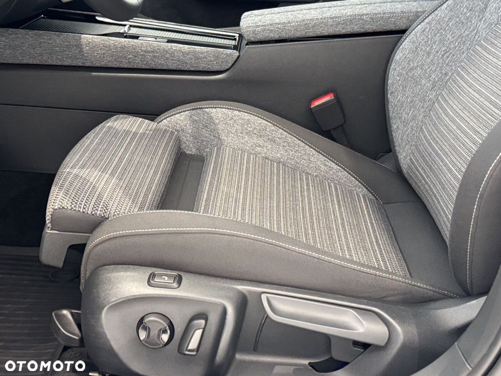 Skoda Superb 2.0 TDI SCR Selection DSG - 26