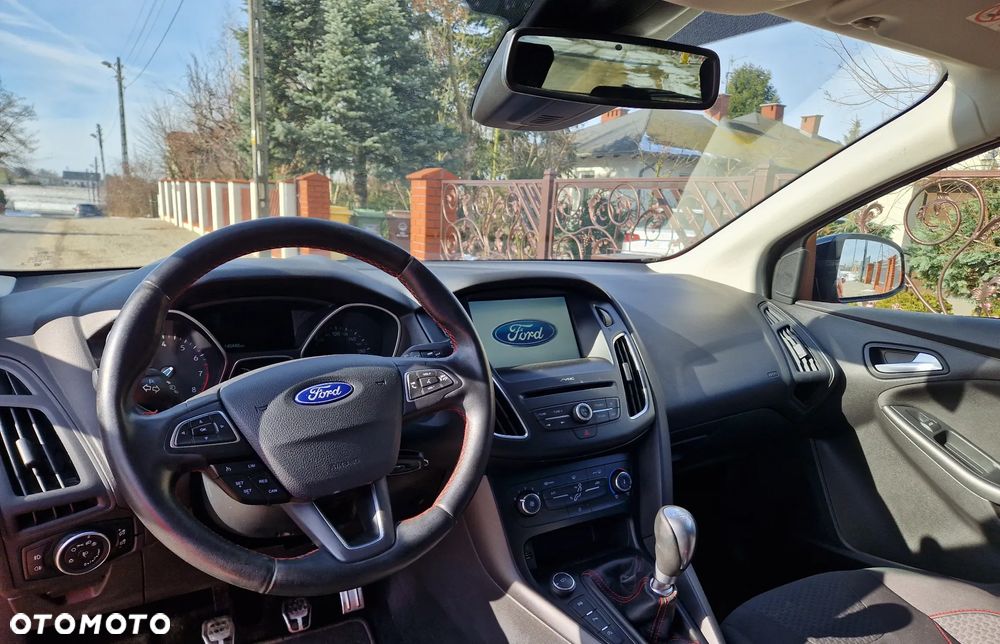 Ford Focus 1.5 EcoBoost STart-Stopp-System ST-LINE - 10