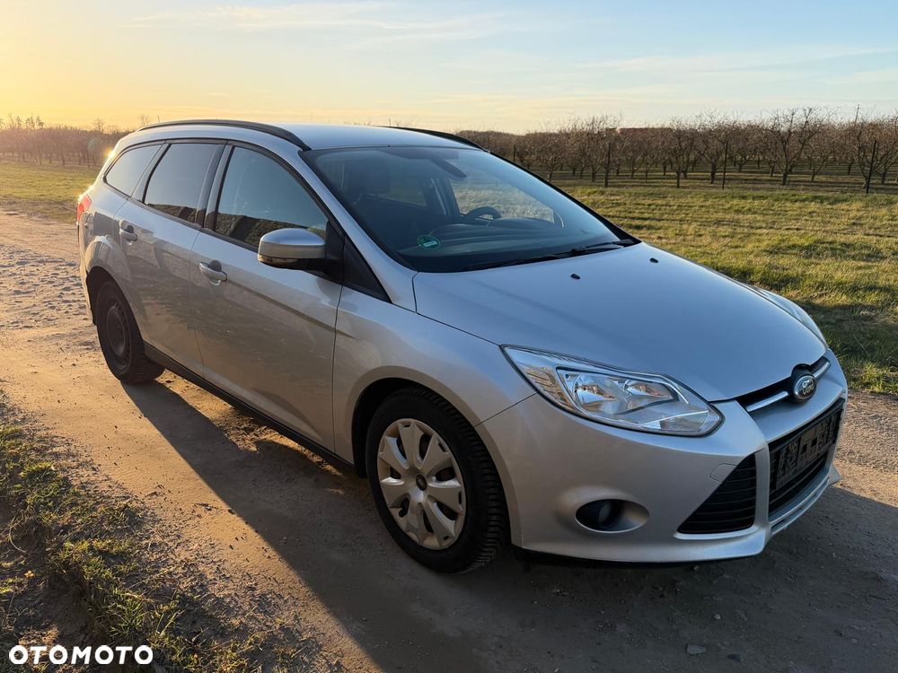 Ford Focus 1.6 TDCi DPF Start-Stopp-System Ambiente - 2