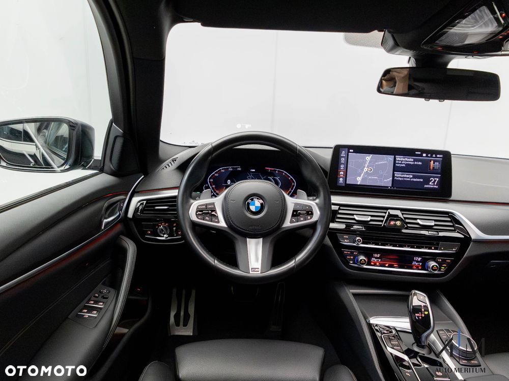 BMW Seria 5 540i xDrive - 16