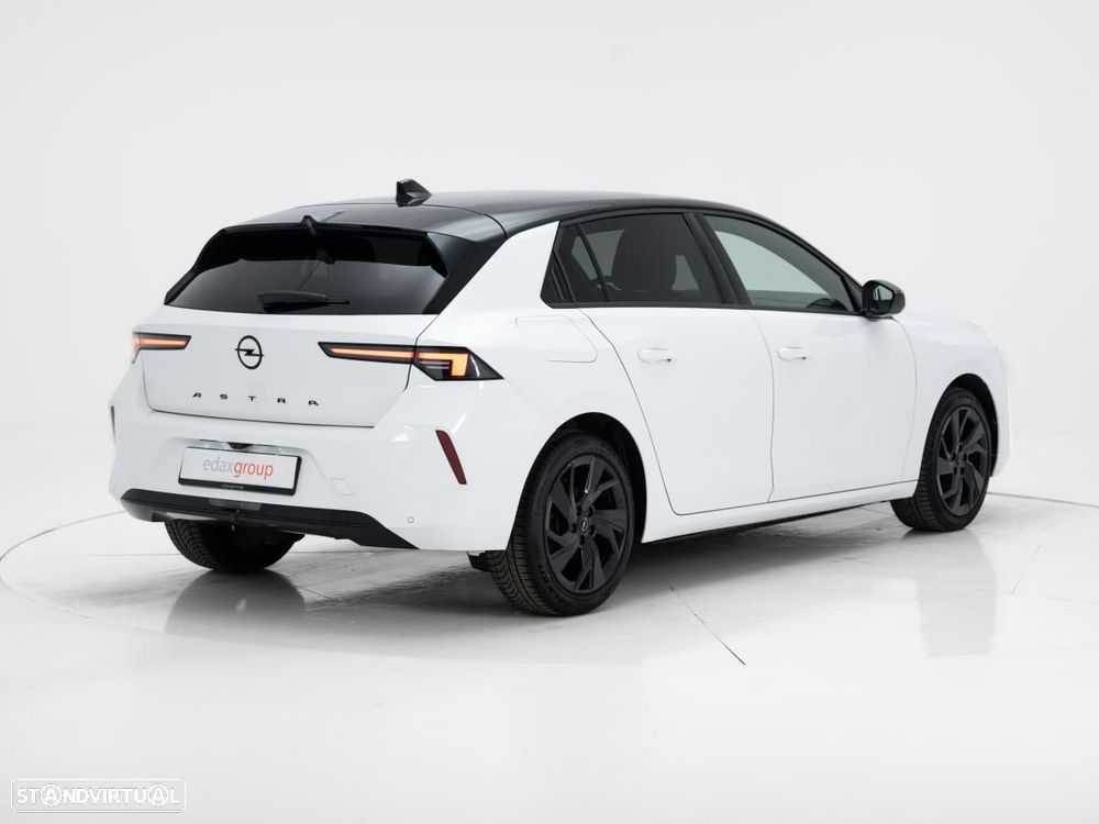 Opel Astra 1.2 T Elegance Aut. - 4