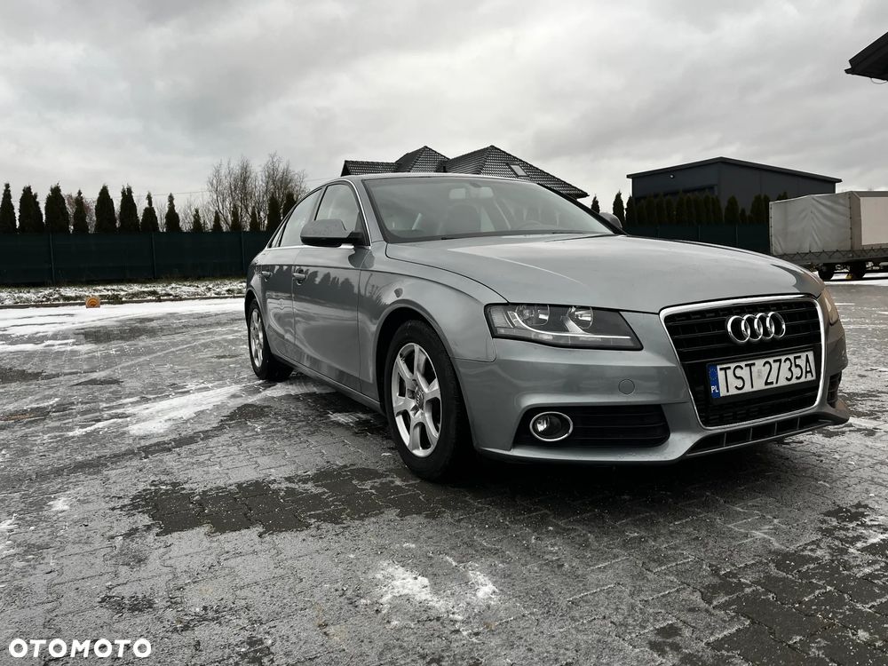 Audi A4 Limousine - 4