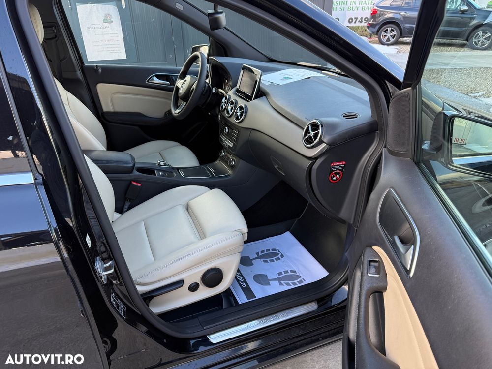 Mercedes-Benz B 180 - 13