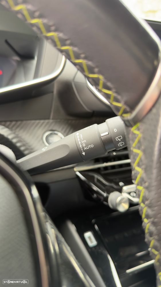 Peugeot 2008 1.2 PureTech GT Line - 19