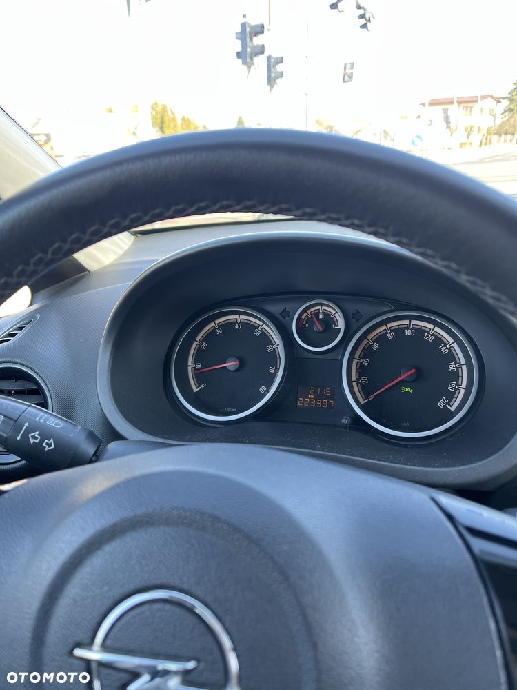 Opel Corsa - 8