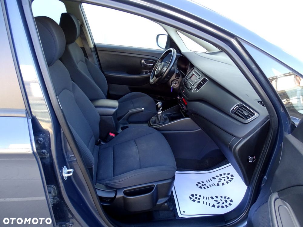 Kia Carens 1.7 CRDi M 7os EU6 - 12