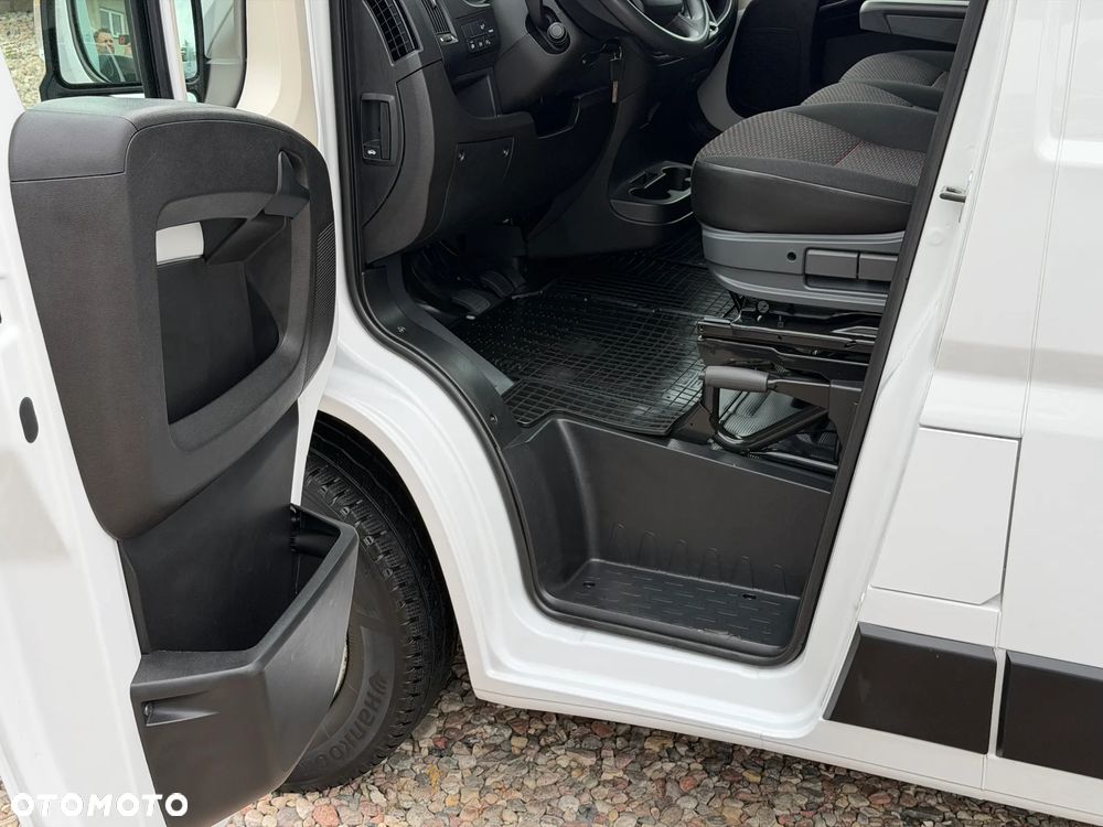 Citroën JUMPER WZMOCNIONY L3H2 HEAVY MAXI 3.5t Ładowność 1500kg Homologacja haka 3t.  SILNIK Euro-6 Starszej konstrukcji PSA Poj..2179cm3 140KM Trwały bezawaryjny na pojedynczej turbinie Nie!! Stelantis!! Koła 16' Hamulce wzmocnione BREMBO, Podwójne resory! Pełna zabudowa ładowni! Najtrwalsza konfiguracja maxi VAN L3H2 13m3 - 14