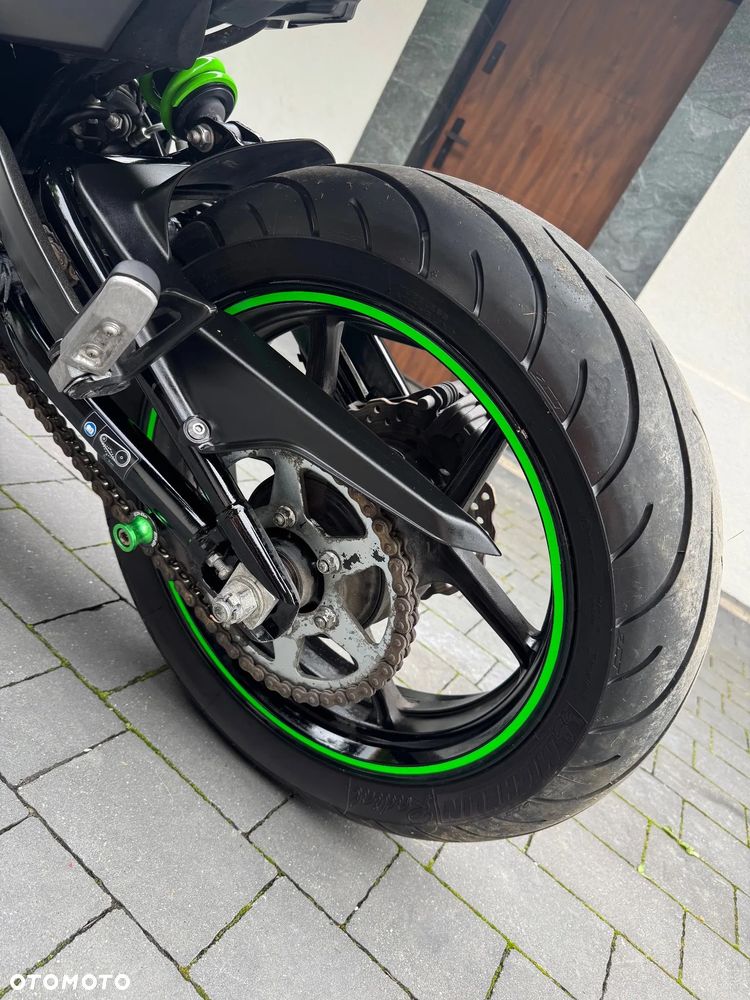 Kawasaki ER - 22