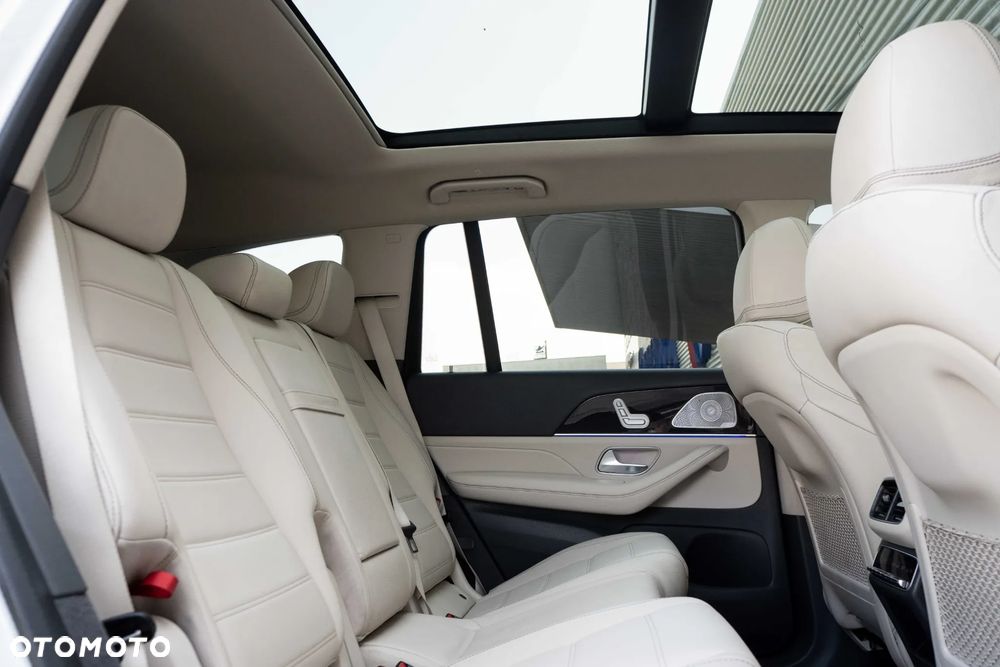 Mercedes-Benz GLS - 17