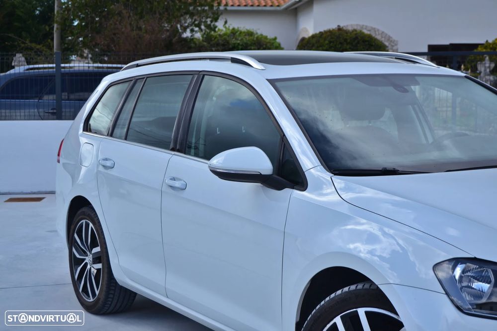 VW Golf Variant 1.6 TDi Highline DSG - 4