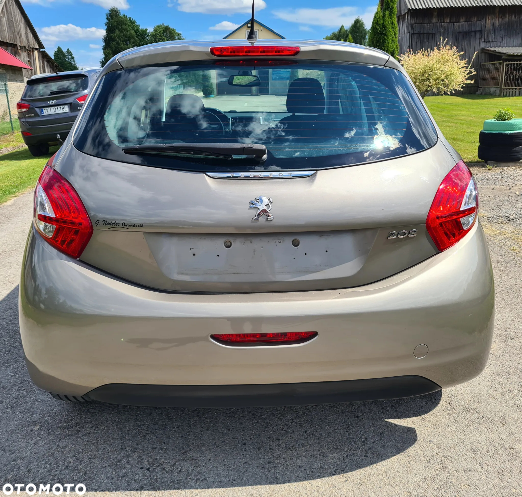 Peugeot 208 - 5