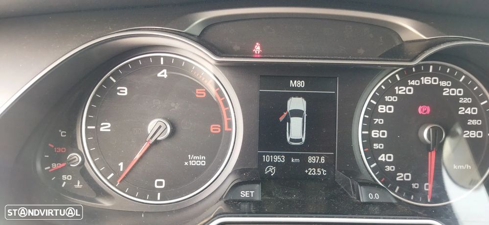 Audi A4 Avant 2.0 TDI S-line - 13
