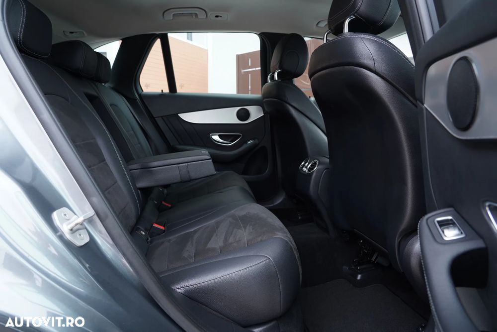 Mercedes-Benz GLC 220 d 4MATIC 9G-TRONIC AMG Line - 10