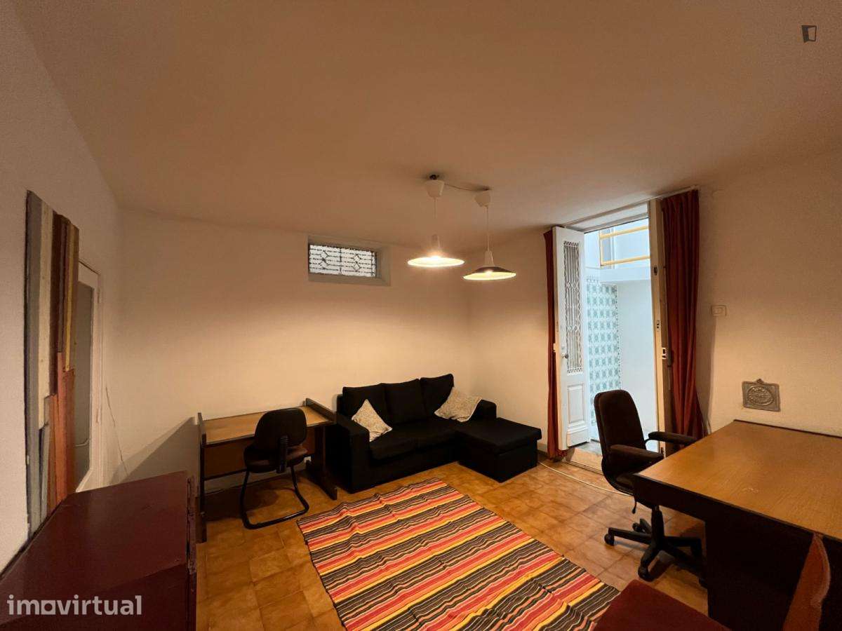 Quarto - localizado em Paranhos Porto - Grande imagem: 3/12