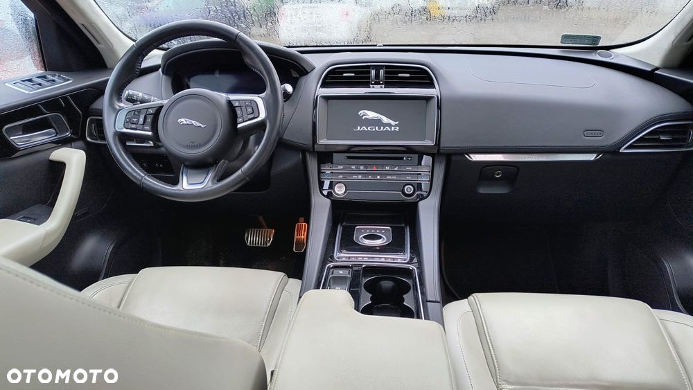 Jaguar F-Pace 2.0 i4D AWD Chequered Flag - 11