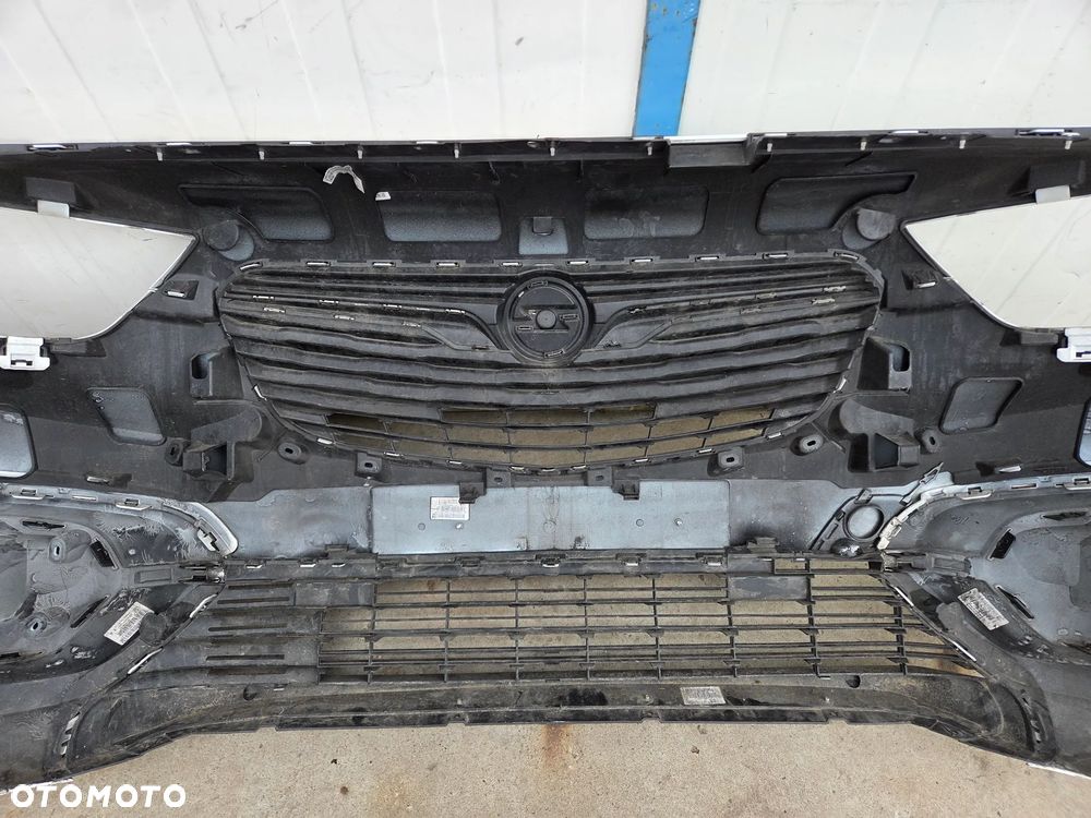 Zderzak przedni Opel Combo E - 14