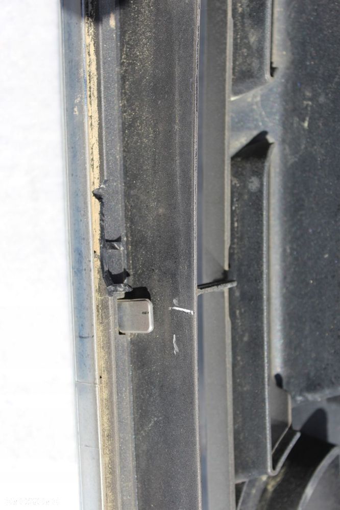 nissan navara np300 grill atrapa 623105jt0a - 10