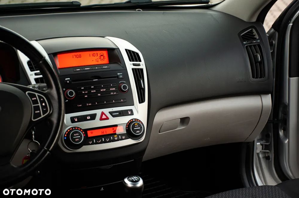 Kia Ceed 1.4 CVVT LX - 31