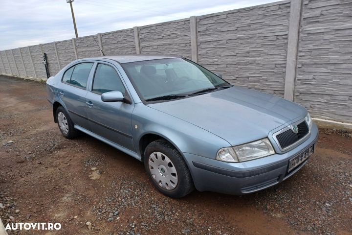 Lampa / Tripla stop stanga pe aripa SEDAN Skoda Octavia 1 [facelift] - 4