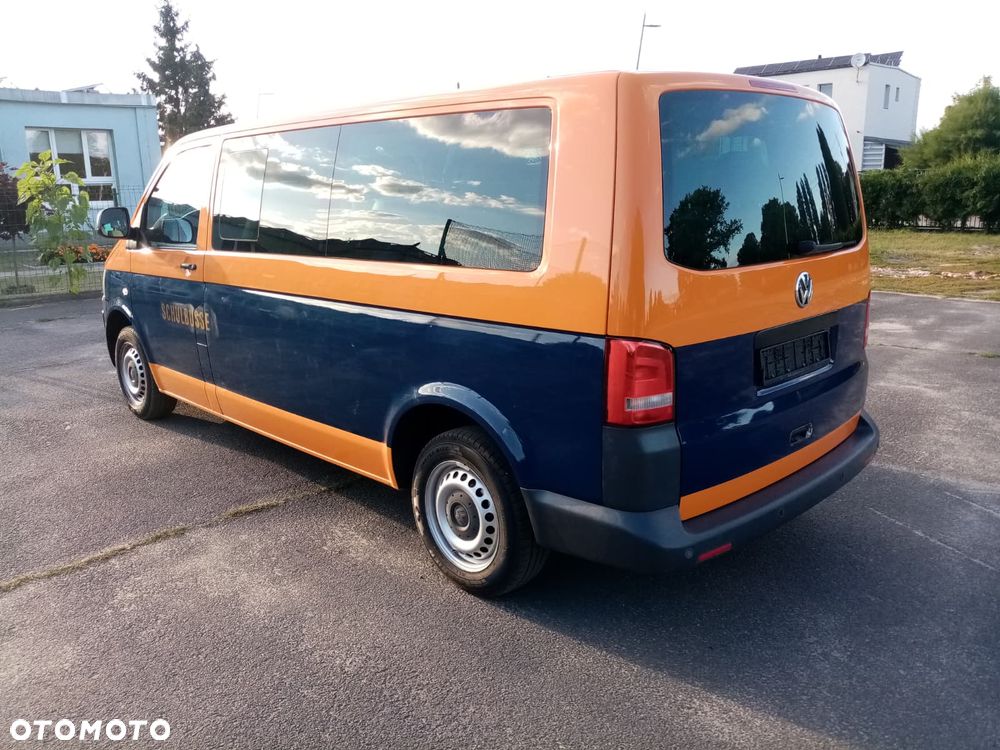 Volkswagen Caravelle - 3