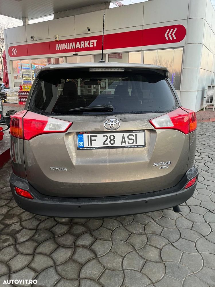 Toyota RAV4 2.2L D-CAT A/T Luxury - 2