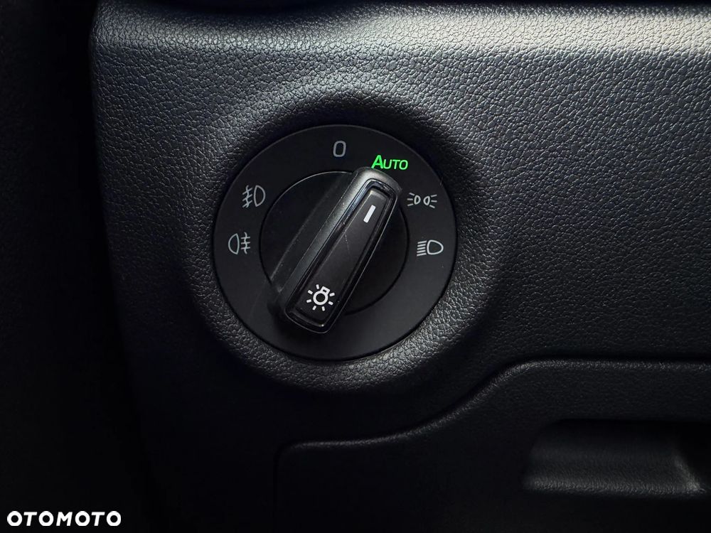 Skoda Fabia 1.0 TSI Monte Carlo DSG - 17