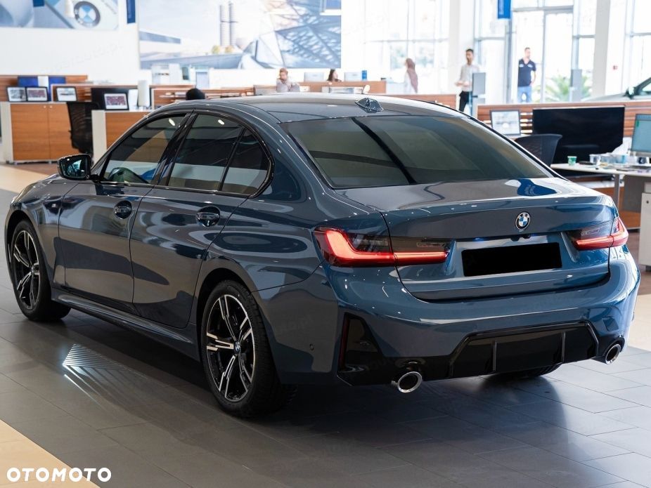 BMW Seria 3 320d xDrive mHEV M Sport - 3