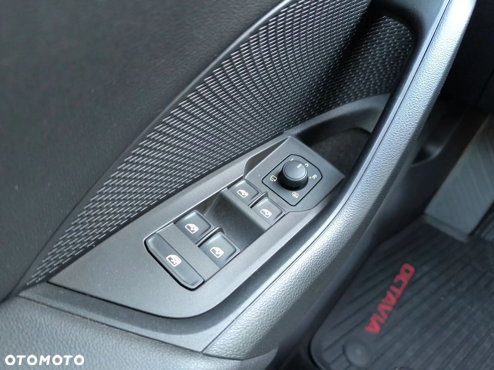 Skoda Octavia 1.5 TSI ACT Style - 30