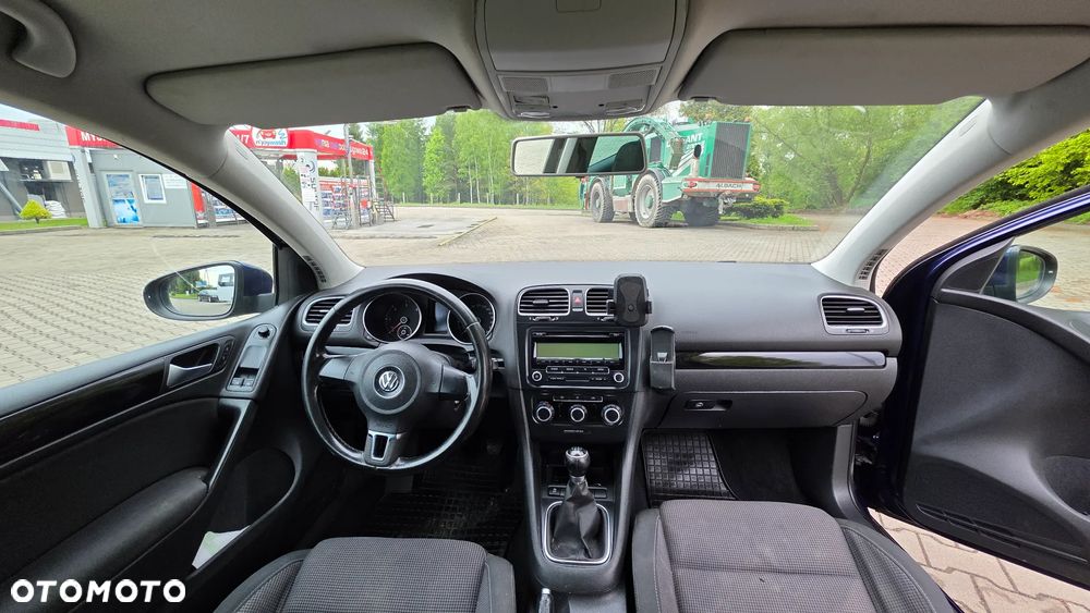 Volkswagen Golf - 10