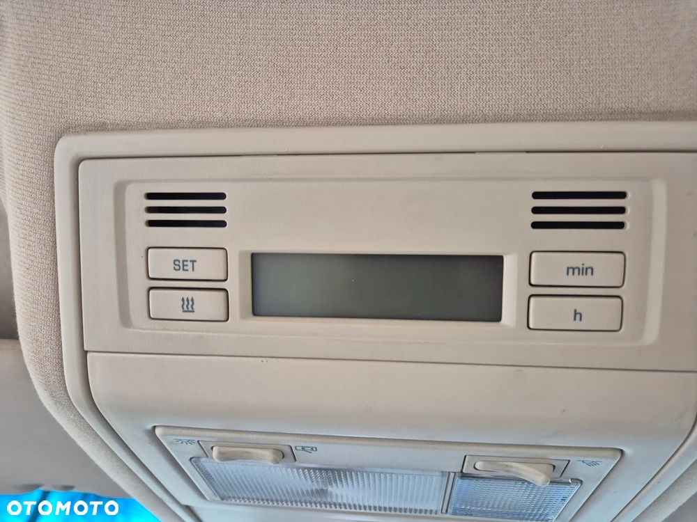 Volkswagen Sharan 1.9 TDI Automatik Highline - 24