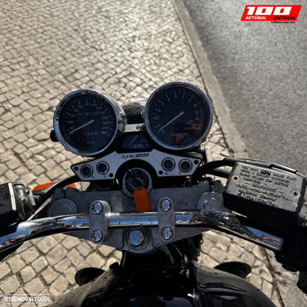 Yamaha XJR 1300 - 11