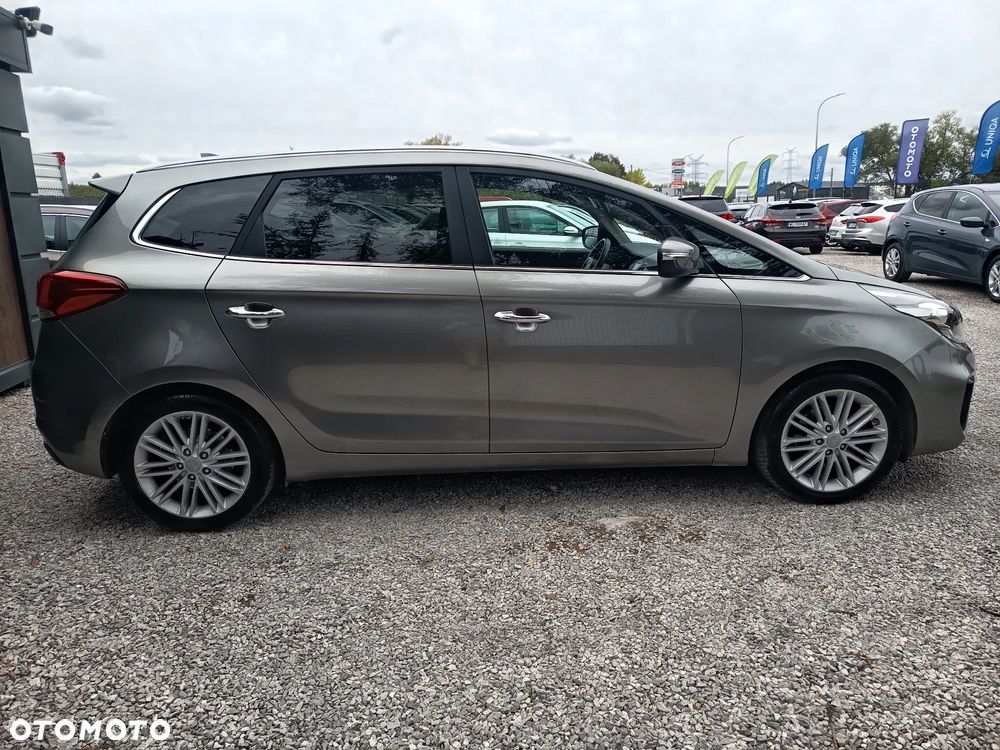 Kia Carens 1.7 CRDi 141 Dream Team Edition - 9