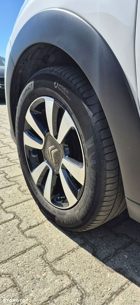 Citroën C3 1.2 PureTech Shine EAT6 - 28