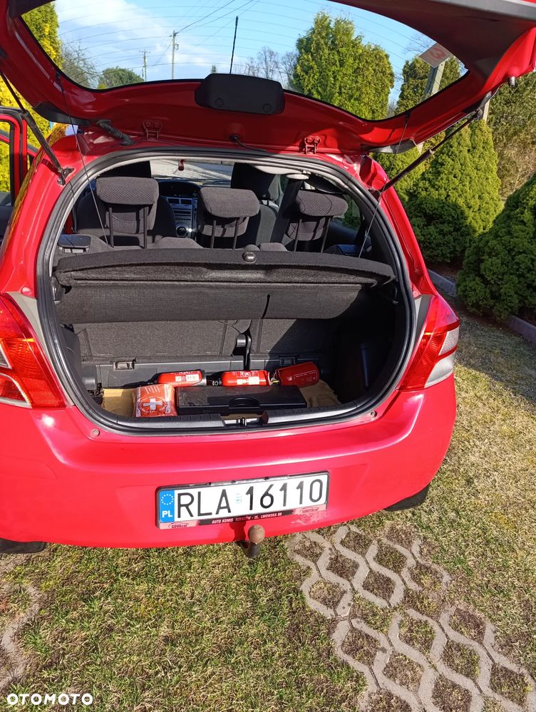 Toyota Yaris 1.0 Terra - 12